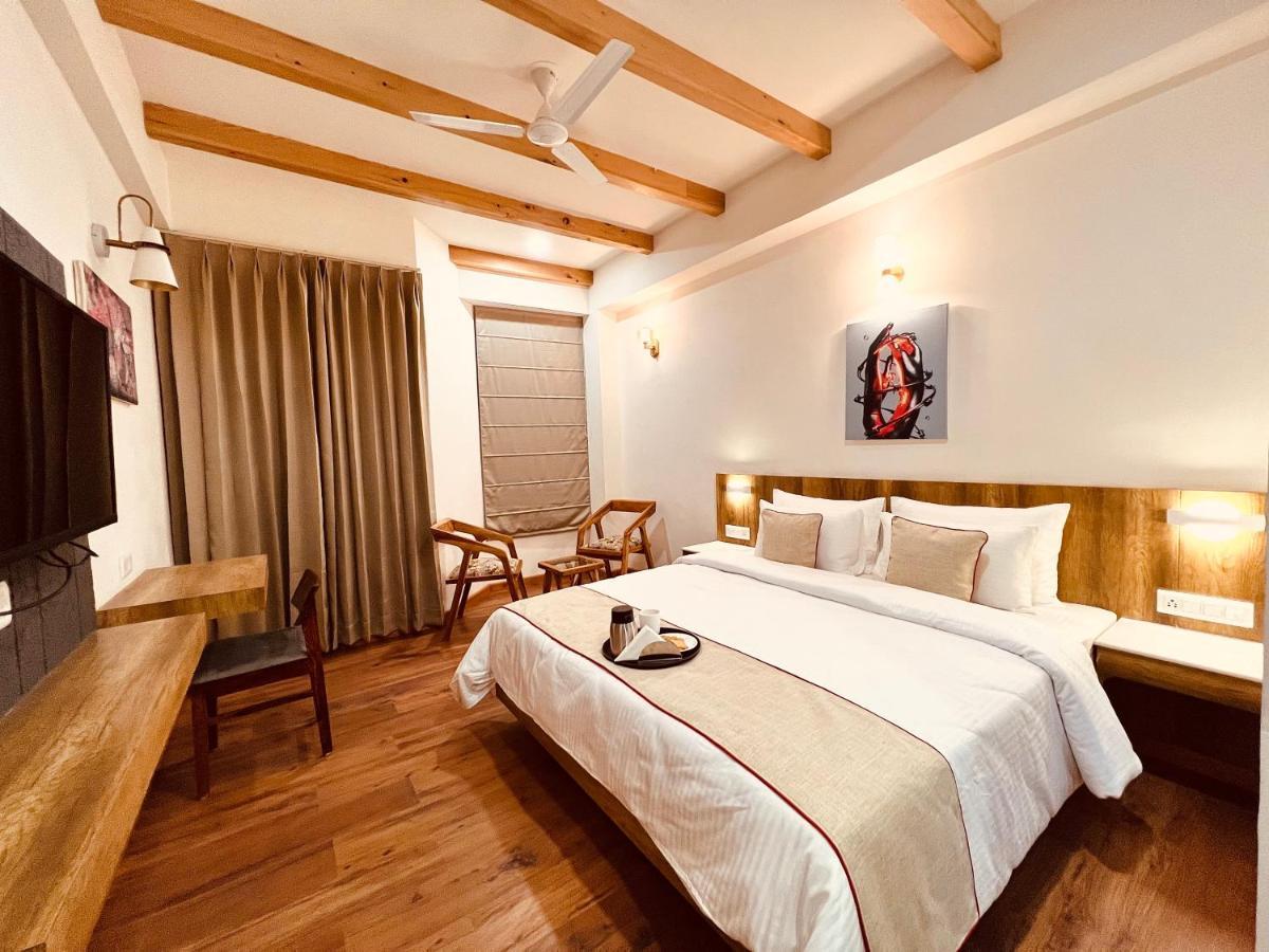 Yaato Retreat Hotell Manāli Exteriör bild